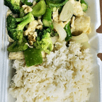 Best Green Curry Chicken (Lunch) in Ludlow, MA