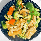 Best Chicken with Garlic Sauce in Ludlow, MA