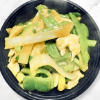 Best Thai Peanut Chicken (must try) in Ludlow, MA